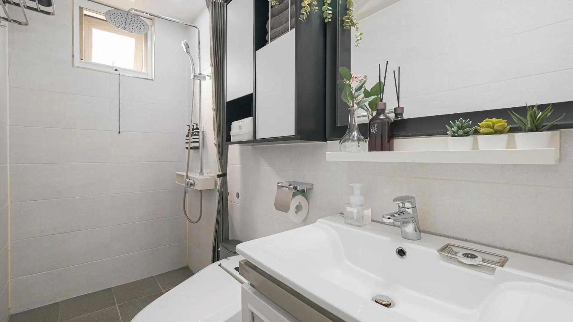Apartment Seoullo Inn